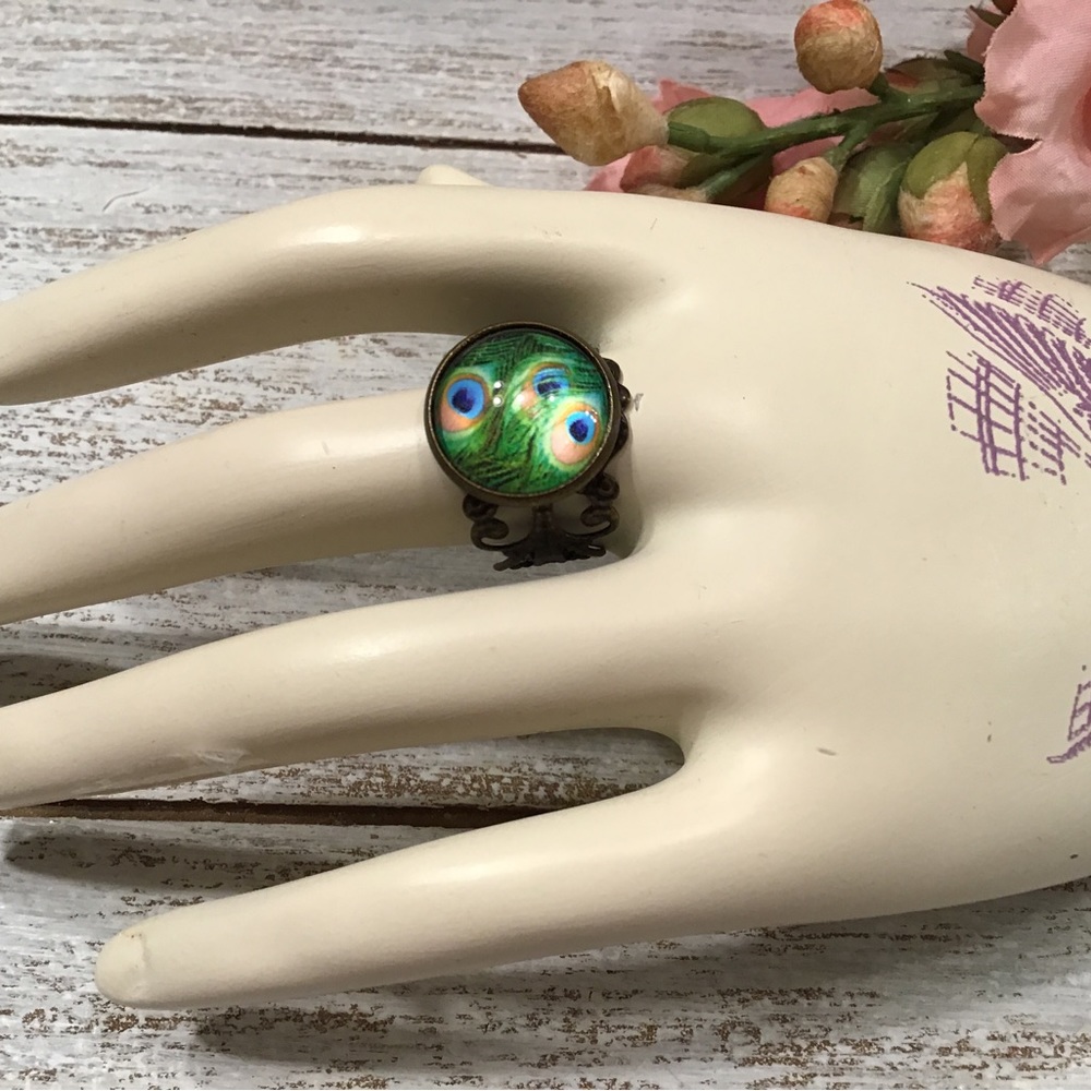 Peacock Ring - Picture 2 of 4